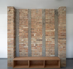 Adaptace koetelny v Ledenicích od Ateliéru 111 architekti