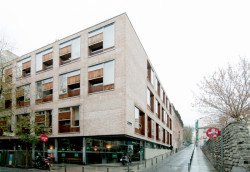 Dostavba kostela San Fernando v Madridu od José I. Linazasora