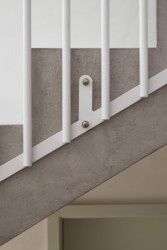 Dům v Ostopovicích, ORA: Detail schodiště