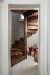 Spojovací schodiště (Apartmán v Laichterově domě, Other Projects Studio)