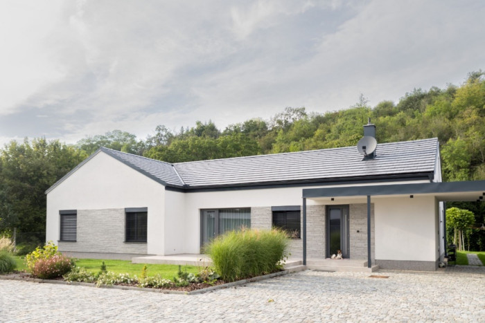 Tvárnice Ytong Lambda YQ + další prvky stavebního systému Ytong (Rodinný dům ve Veverské Bitýšce)
