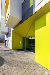 Architekti Šebo Lichý & Drahan Petrovič, Polyfunkčný objekt Nový Háj - foto