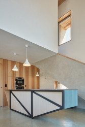 Dům v ruině, ORA/ Jan Hora, Barbora Hora, Jan Veisser