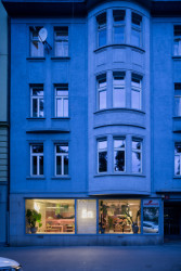 Architektonické studio NEUHÄUSL HUNAL navrhlo interiér pražského vietnamského bistra An