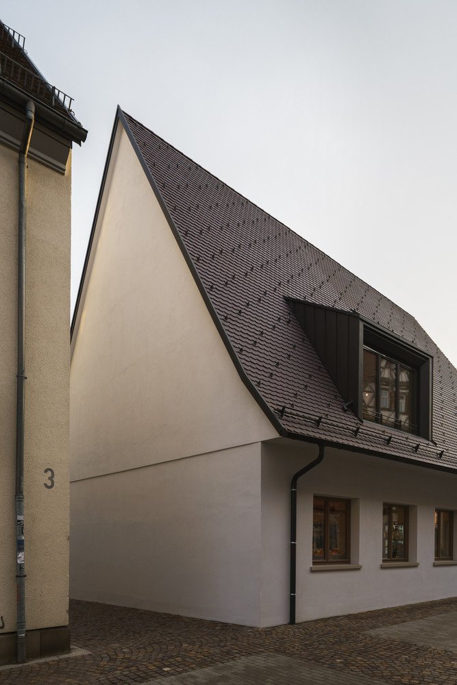 Budova restaurace Das Waldhorn v německém Kirchheim unter Teck, KO/OK Architektur a Studio Berardi