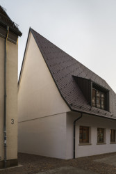 Budova restaurace Das Waldhorn v německém Kirchheim unter Teck, KO/OK Architektur a Studio Berardi