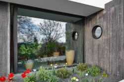 Detail panelového okna Aluprof (MB-86 SI)