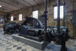 Záchrana pivovaru v Kostelci nad Černými lesy - čpavkový chladící kompresor