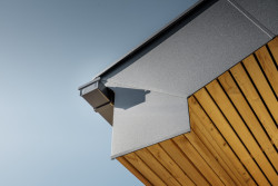 Kancelářská budova rodinné firmy specializující se na dřevěné konstrukce Faltheiner