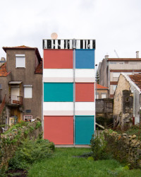 Studio Fala navrhlo v portugalském Portu netradiční rodinný dům