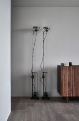 Šedivo modrý byt, Wei Yi i. d. a., Foto