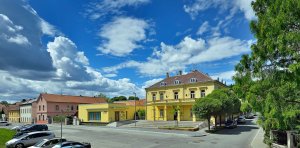 FAM Architekti, Revitalizace předprostoru Městského domu a Divadla J. Kašky – foto