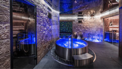 Česká firma Aquamarine Spa realizuje wellness produkty jako sauny, vířivky nebo bazény.