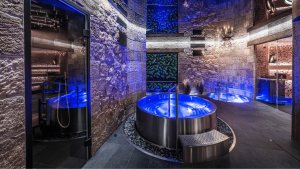 Česká firma Aquamarine Spa realizuje wellness produkty jako sauny, vířivky nebo bazény.