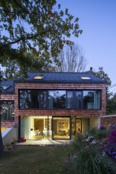 Dvojdům v lese, Architekti.sk