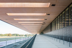 Dřevěný kampus Technické univerzity v Mnichově areálu Olympijského parku v Mnichově, Dietrich Untertrifaller Architekten, 2022