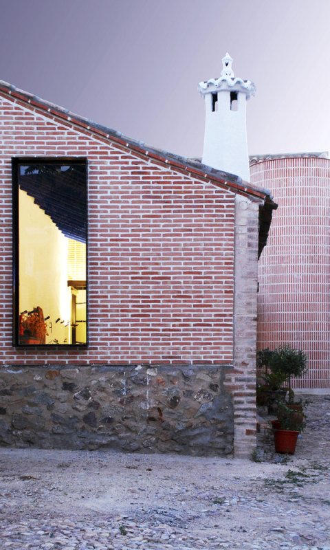 Proměna hospodářských staveb na bydlení, OOIIO architecture © OOIIO Arquitectura, josefotoinmo