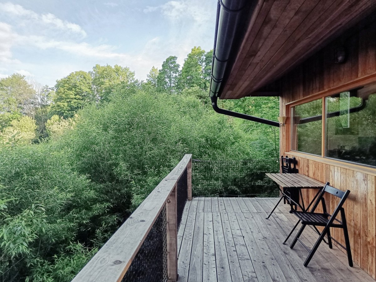 Tři domky v CHKO Šumava od Sokoban studio