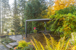 3K Architects zrekonstruovali rekreační chatu na Benešovsku na pozemku s ojedinělým severským rázem