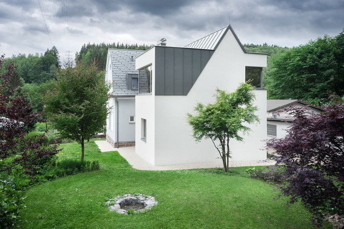 Michal Rosa, Nástavba RD Horská - foto