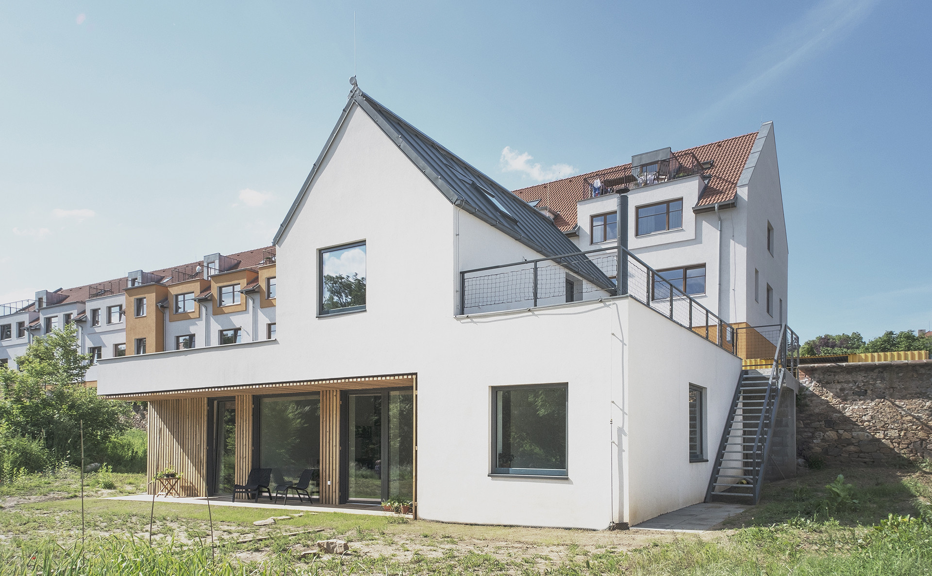 Dům na domě v Mníšku pod Brdy od edit! architects