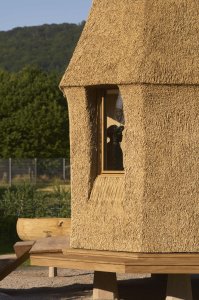 Nový zahradní domek Garden House od Tsuyoshi Tane ve Vitra Campus je postavený z udržitelných materiálů