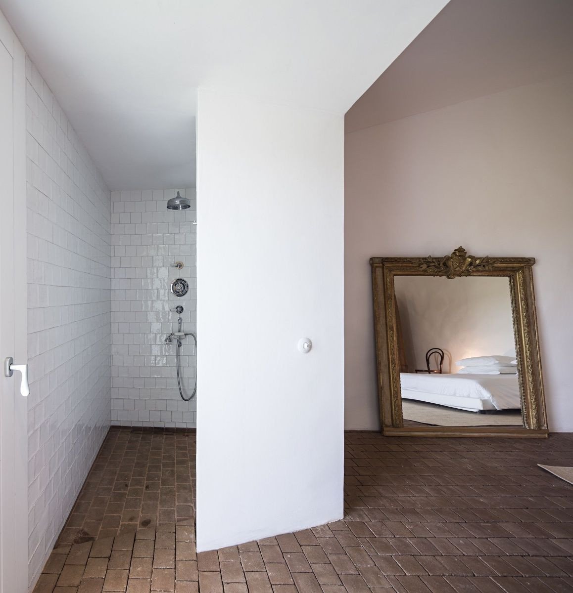 House in time, Manuel e Francisco Aires Mateus