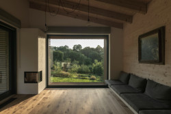 Víkendový dům v Osíku, ObloukARCHITEKT © Vojtěch Veškrna