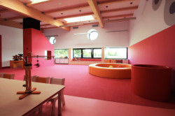 XYstudio, Kindergarten Yellow Elephant – foto