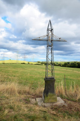 Kříž (Josef Čančík; Wichterkreuz – návrat zmizelého)