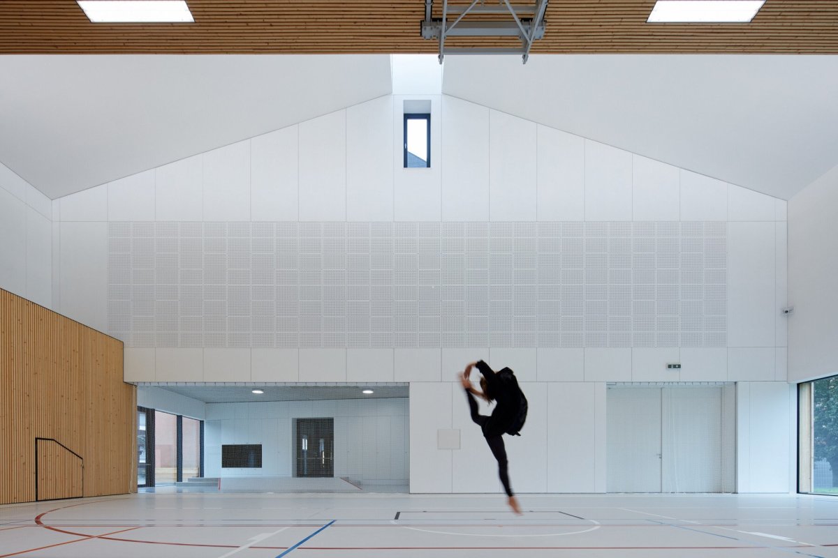 Sportovní hala v Novém Hrozenkově od studia Consequence Forma