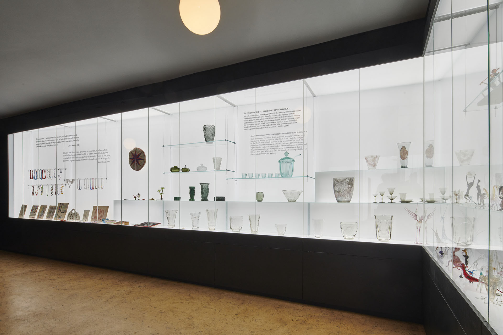 Expozice skla (Rekonstrukce Městského muzea v Železném Brodě, studio Majatory)