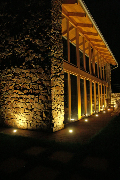 Dům v sadu, Radek Hadrbolec.