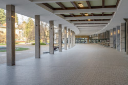 Lázeňská kolonáda v Luhačovicích prošla kompletní obnovou do původního stavu z přelomu 40. a 50. let 20. století. Foto: RAKO