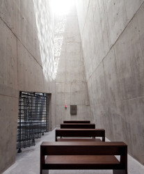 Menis Arquitectos postavili kostel svatého Spasitele ve městě La Laguna na Tenerife