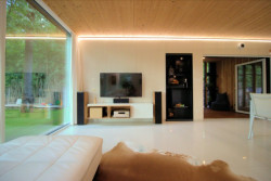 Dom pod dubom, Molnár-Peráček