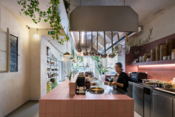 Architektonické studio NEUHÄUSL HUNAL navrhlo interiér pražského vietnamského bistra An