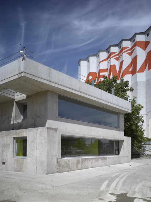 Administrativní budova ve Strančicích, Architektura s.r.o.