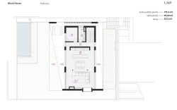 1. NP terasou s bazénem (Block House v Šáreckém údolí v Praze; Studio MA)