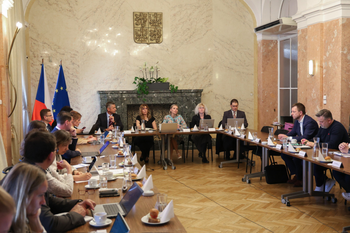 Jednání hejtmanů o stavebním zákoně na Ministerstvu pro místní rozvoj