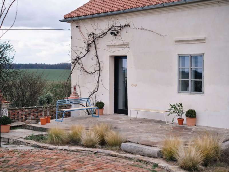 Lavička Linfa od mmcité; Desgin: AG&P greenscape, Cattaneo design