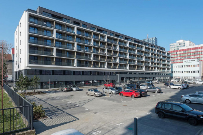 Compass Architekti, Polyfunkčný objekt Miletičova 5 – foto