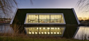 Sportovní hala ETB Sombroek ve městě Edam-Volendam v Nizozemsku od studia Kuiper Steur Architecten
