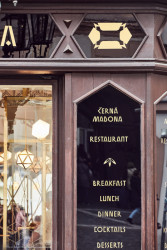 Interiér Restaurace Černá Madona, MIAOW
