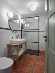 Jakub Cigler Architekti proměnili bývalý areál JZD na zážitkové vinařství s ubytováním