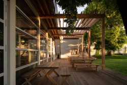 SOKEC v Hrušovanech u Brna, caraa.cz/Atelier KAVA: Součástí zadání byla také kultivace zahrady s venkovním sportovištěm