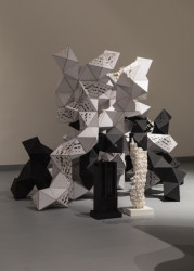 Ateliér architektury III se ve svých projektech soustřeďuje na testování nových metod navrhování. Úspěchy i nepřeberné množství projektů ateliéru sleduje výstava Souostroví / Archipelago 13 *A3, která se koná v Galerii UM.