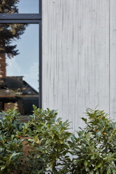 Architekti z Ateliéru stavebních konstrukcí realizovali v pražských Čakovicích skladové haly