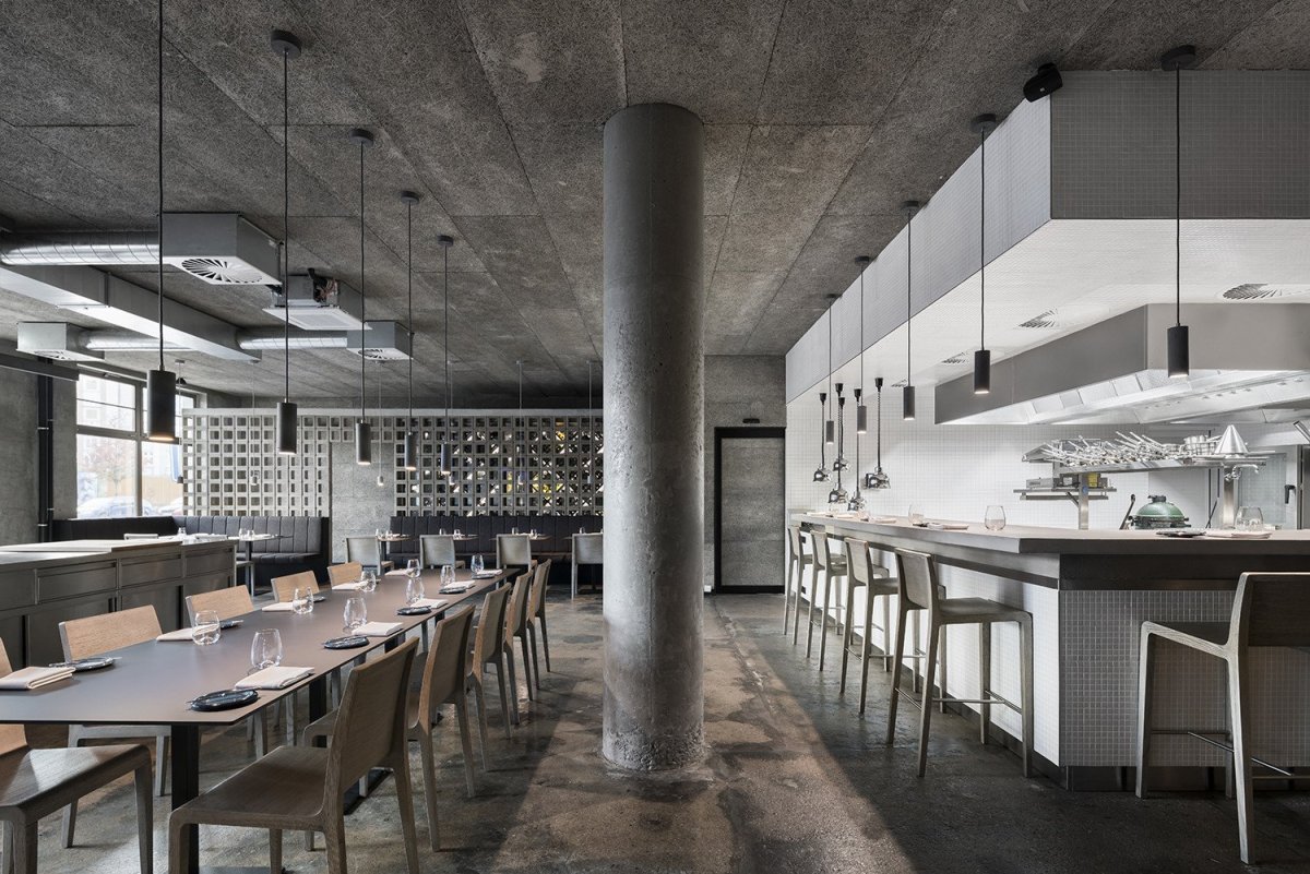Interiér restaurace The Eatery navrhl ateliér NEUHÄUSL HUNAL