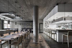Interiér restaurace The Eatery navrhl ateliér NEUHÄUSL HUNAL